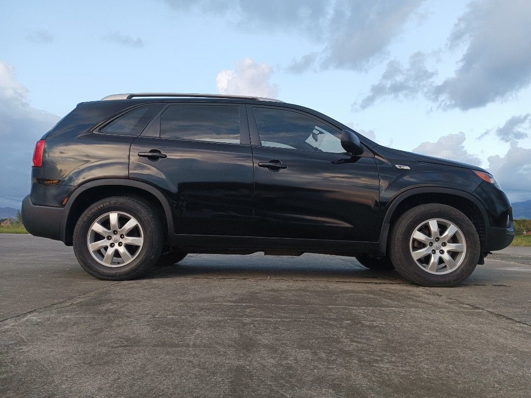 Kia Sorento 2.2 CRDI EX (A) (Category: Used Cars) located in Bongabon. Submitted by wisefalcon_b095c6 (Listing ID 1468209574, Image 2). Description: Kia Sorento EX CRDi Smooth turbo diesel engine Automatic transmission Smooth shifting All power all working Keyless entry Cold dual aircon Touch screen head unit Fresh interior 2 orig remote key Thick tires w/ including spare Updated registration Complete orig papers 140xxx orig mileage Good running 