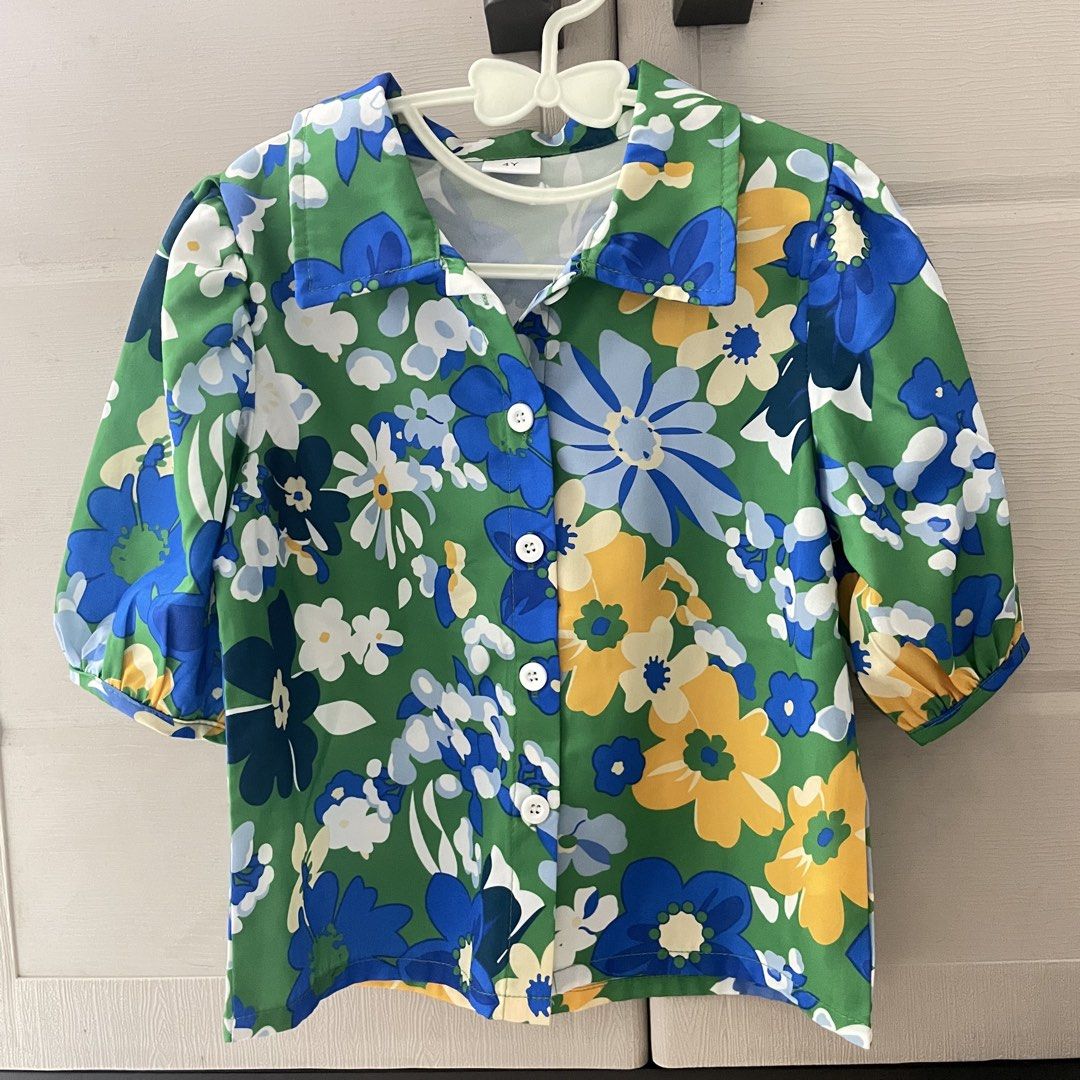 Kids Blouse (Category: Babies & Kids Fashion) located in Quezon City. Submitted by anywearphl (Listing ID 1468238632, Image 1). Description: Size 4Y on tag but can fit up to 7y.