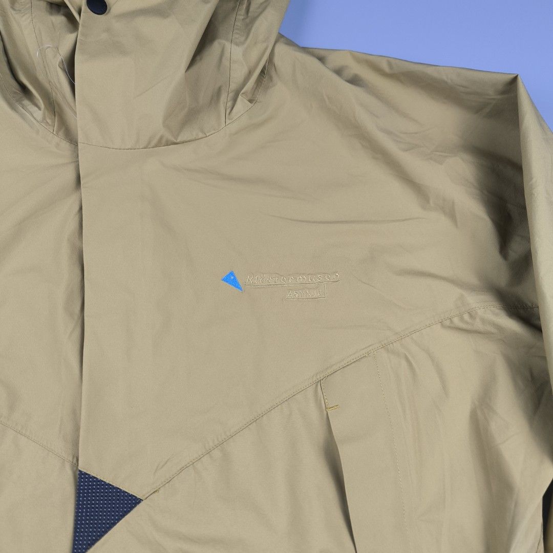 Klattermusen Asynja RainJacket (Men's) (Category: Coats, Jackets and Outerwear) located in General Mariano Alvarez. Submitted by rammrtnz (Listing ID 1468159896, Image 2). Description: Klattermusen Asynja RainJacket (Men's) Lightweight Waterproof Good for light to heavy rain Size 10 on tag Actual measurement: Width - 25inches Length - 28.5/31inches Very minimal dirt Please see photo for actual measurement Excellent to new condition Php2880+shippi