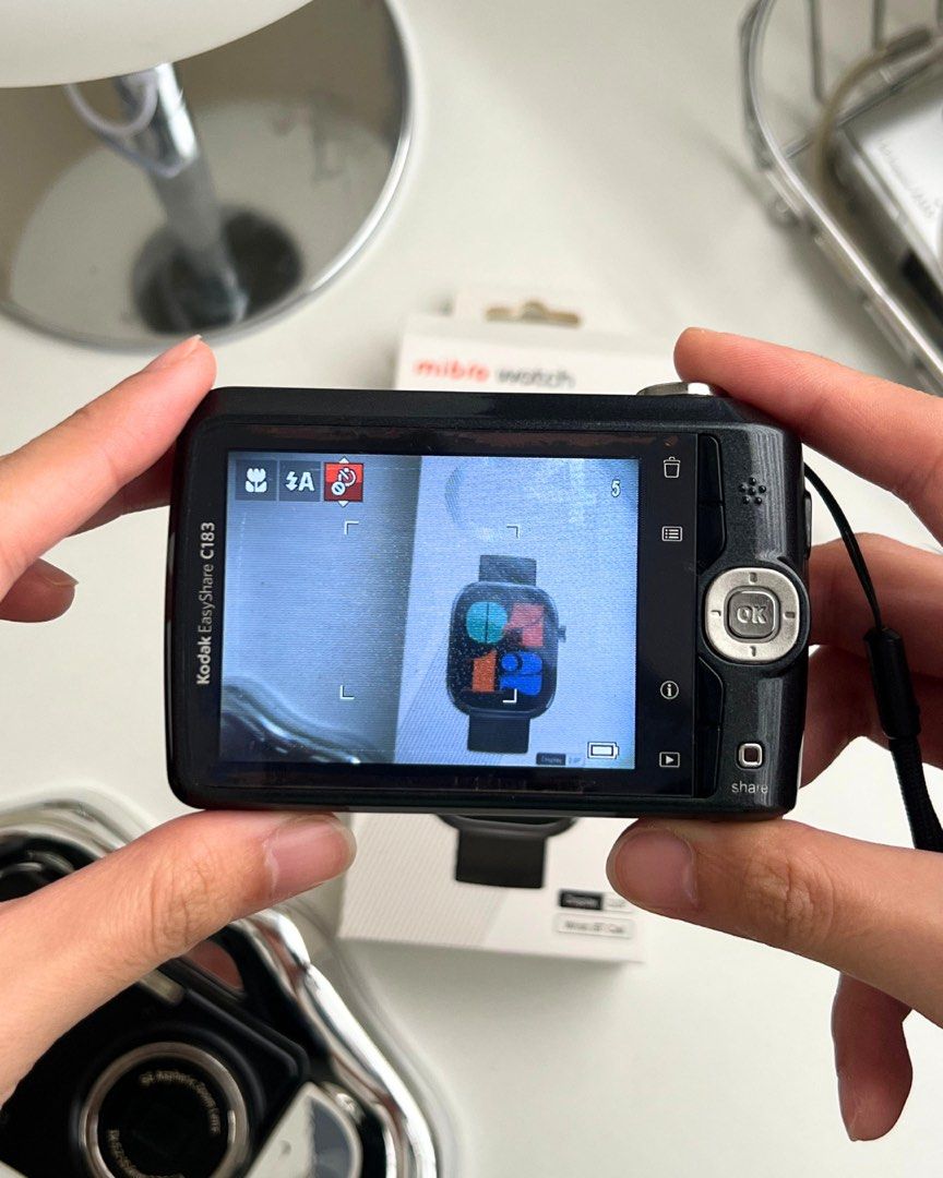 Kodak C183 Digicam 14mp (Category: Cameras) located in Mabalacat. Submitted by fusecollective (Listing ID 1468136115, Image 2). Description: 📸 Kodak C183 ~year 2010 ☑️ Inclusions: -Unit -Craft Box -SD Card (8 gb) -Handstrap -Stickers Deets: •14 mp •tested and fully functional •can take photos and videos •flash working •zoom in & zoom out working •no battery included (uses 2 double A batteries) •8/10 cosmetics •CCD sensor 📌 NO OUTPUT ISSUES! Uni