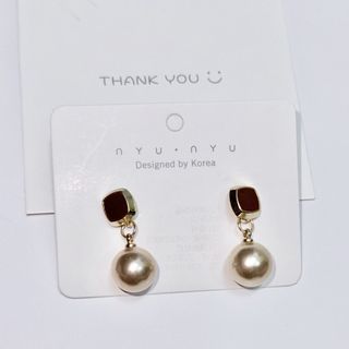 (Category: ) located in . Submitted by prelovely_wardrobe (Listing ID 1468279527, Image 1). Description: .
