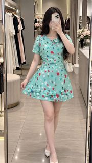 (Category: ) located in . Submitted by prettypopwardrobe (Listing ID 1468071204, Image 1). Description: .