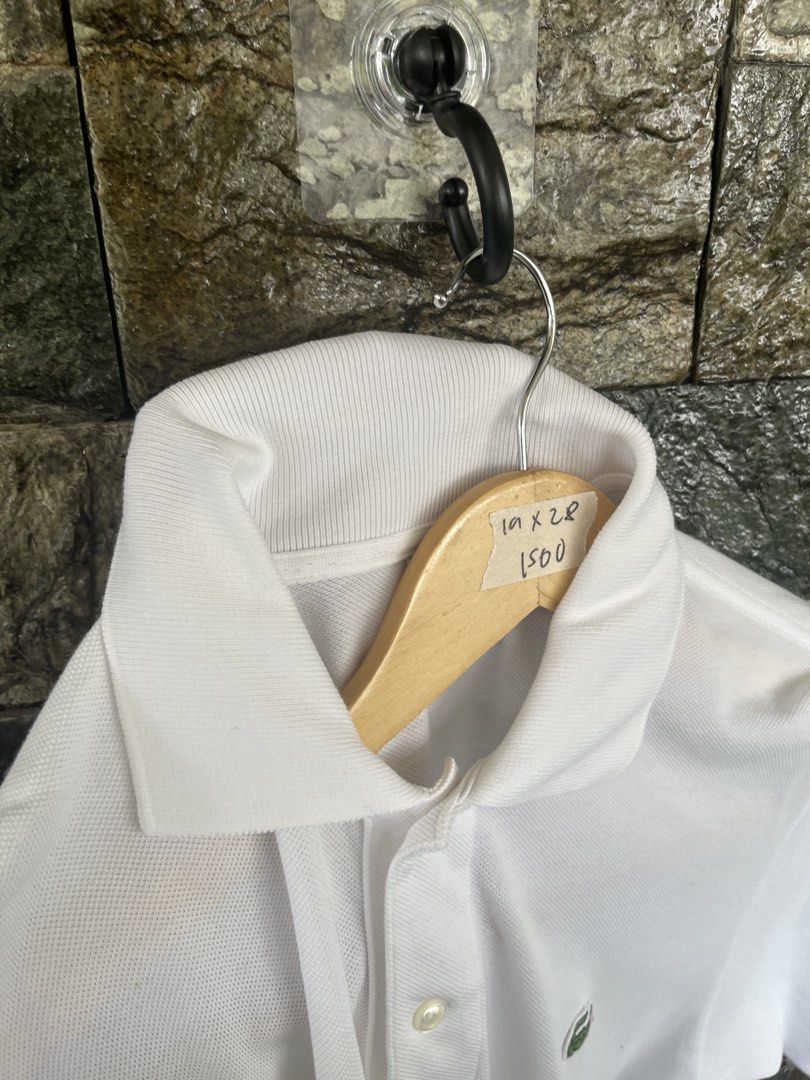 Lacoste Classic White Poloshirt (Category: Tshirts & Polo Shirts ) located in Cagayan de Oro. Submitted by curatedheirloomph_ (Listing ID 1468229036, Image 3). Description: 𝘿𝙞𝙢𝙚𝙣𝙨𝙞𝙤𝙣𝙨: 19x28 𝘽𝙚𝙨𝙩 𝙁𝙞𝙩: Medium - Large 𝘾𝙤𝙣𝙙𝙞𝙩𝙞𝙤𝙣 & 𝘾𝙤𝙡𝙤𝙧 𝙍𝙖𝙩𝙚: Excellent (9.5/10) 𝙄𝙨𝙨𝙪𝙚: N/A 𝘼𝙪𝙩𝙝𝙚𝙣𝙩𝙞𝙘𝙞𝙩𝙮 𝘿𝙚𝙘𝙡𝙖𝙧𝙖𝙩𝙞𝙤𝙣: Authentic.