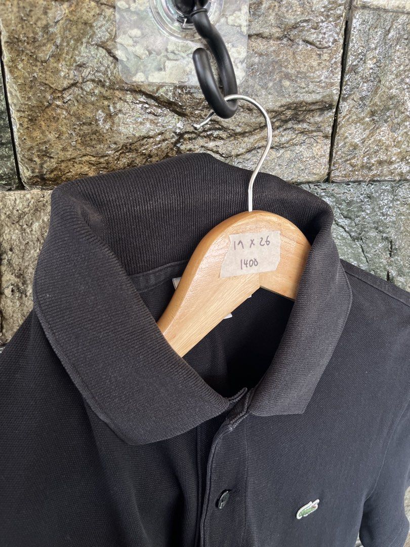 Lacoste Modern Black Poloshirt (Category: Tshirts & Polo Shirts ) located in Cagayan de Oro. Submitted by curatedheirloomph_ (Listing ID 1468235936, Image 3). Description: 𝘿𝙞𝙢𝙚𝙣𝙨𝙞𝙤𝙣𝙨: 19x26 𝘽𝙚𝙨𝙩 𝙁𝙞𝙩: Small - Medium 𝘾𝙤𝙣𝙙𝙞𝙩𝙞𝙤𝙣 & 𝘾𝙤𝙡𝙤𝙧 𝙍𝙖𝙩𝙚: Excellent (9.5/10) 𝙄𝙨𝙨𝙪𝙚: Minimal lints 𝘼𝙪𝙩𝙝𝙚𝙣𝙩𝙞𝙘𝙞𝙩𝙮 𝘿𝙚𝙘𝙡𝙖𝙧𝙖𝙩𝙞𝙤𝙣: Authentic.