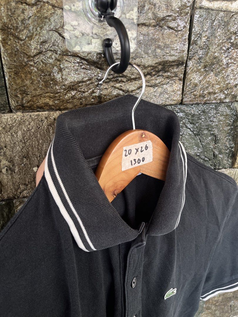 Lacoste Stripped Collar Black Poshirt (Category: Tshirts & Polo Shirts ) located in Cagayan de Oro. Submitted by curatedheirloomph_ (Listing ID 1468235085, Image 3). Description: 𝘿𝙞𝙢𝙚𝙣𝙨𝙞𝙤𝙣𝙨: 20x26 𝘽𝙚𝙨𝙩 𝙁𝙞𝙩: Medium 𝘾𝙤𝙣𝙙𝙞𝙩𝙞𝙤𝙣 & 𝘾𝙤𝙡𝙤𝙧 𝙍𝙖𝙩𝙚: Excellent (9/10) 𝙄𝙨𝙨𝙪𝙚: Minimal aigns of usage 𝘼𝙪𝙩𝙝𝙚𝙣𝙩𝙞𝙘𝙞𝙩𝙮 𝘿𝙚𝙘𝙡𝙖𝙧𝙖𝙩𝙞𝙤𝙣: Authentic.
