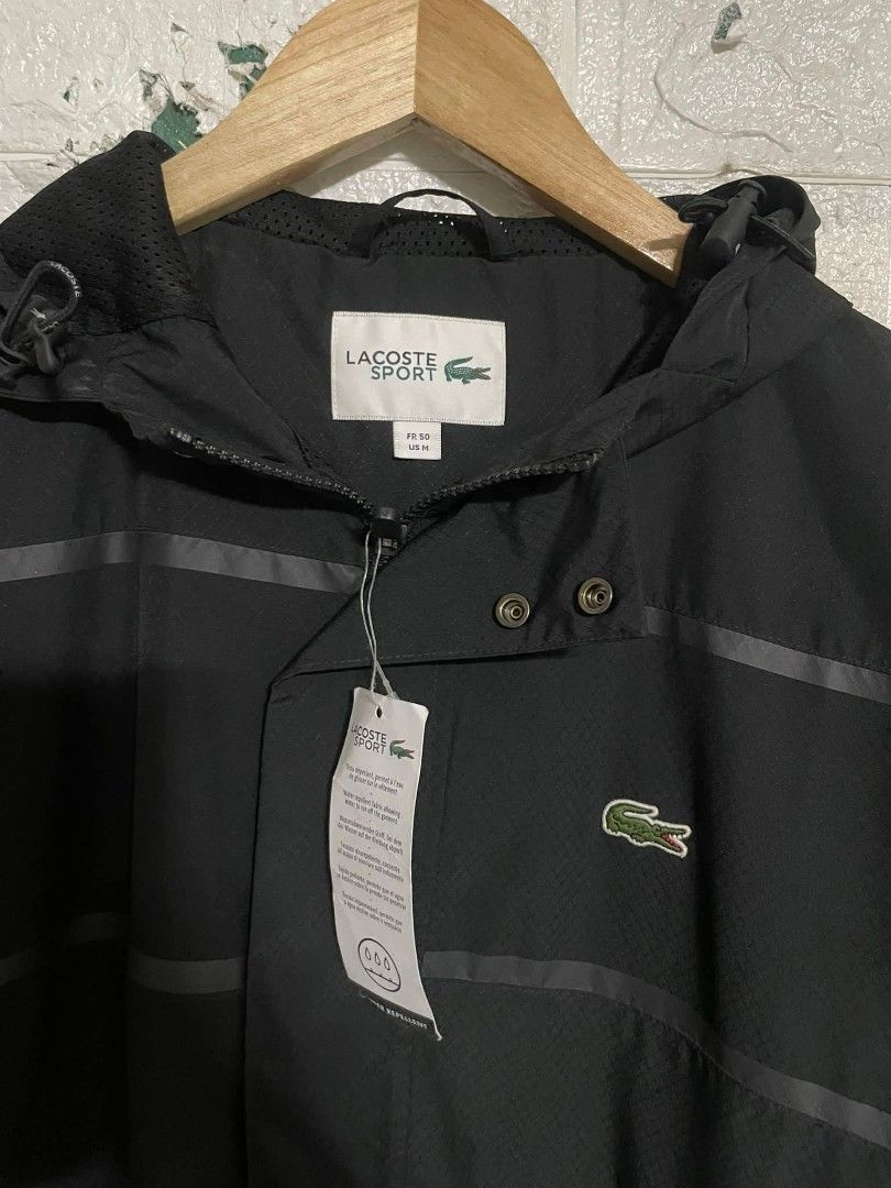 LACOSTE XL TO XXL Jacket (Category: Coats, Jackets and Outerwear) located in General Trias. Submitted by hungariancheesecake (Listing ID 1468090326, Image 2). Description: Lacoste Sport Kangaroo Pocket Windbreaker Size 50 M Fit to XL 24x29 Pm sa Interested.