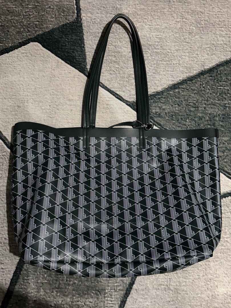 Lacoste Zely Tote Bag (Category: Tote Bags) located in Manila. Submitted by naenae26 (Listing ID 1468282375, Image 1). Description: - Brand: Lacoste Zely Tote abag - Color: Green - Condition: Excellent, clean inside and out - 10/10 Excellent Condition.