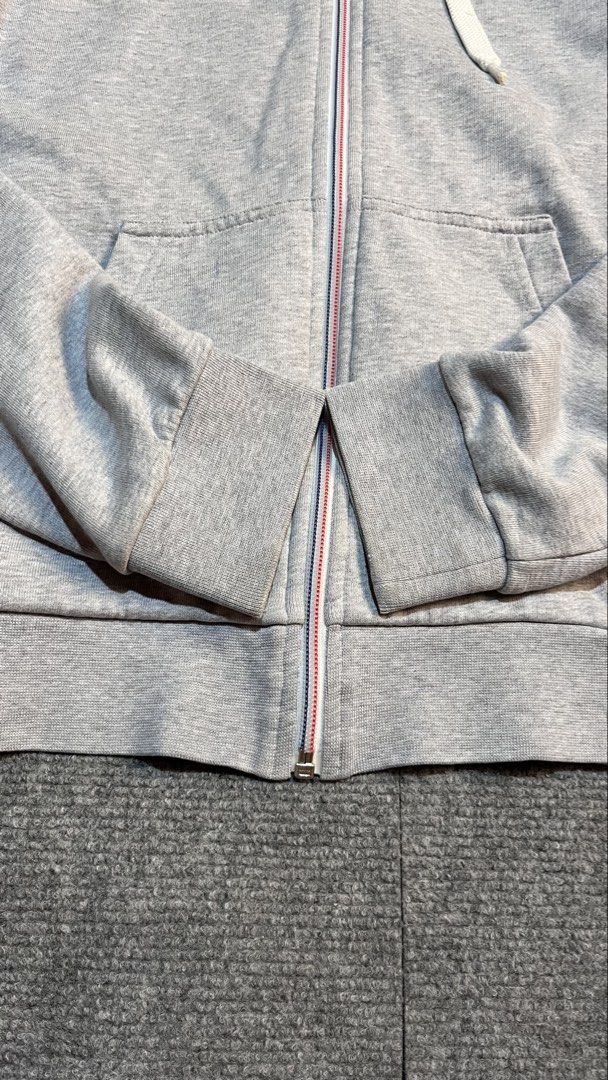 Lacoste Zip up Hoodie (Category: Coats, Jackets and Outerwear) located in Puerto Princesa. Submitted by jmanza13 (Listing ID 1468238410, Image 3). Description: lacoste Zip up Hoodie Excellent Condition 21x26.