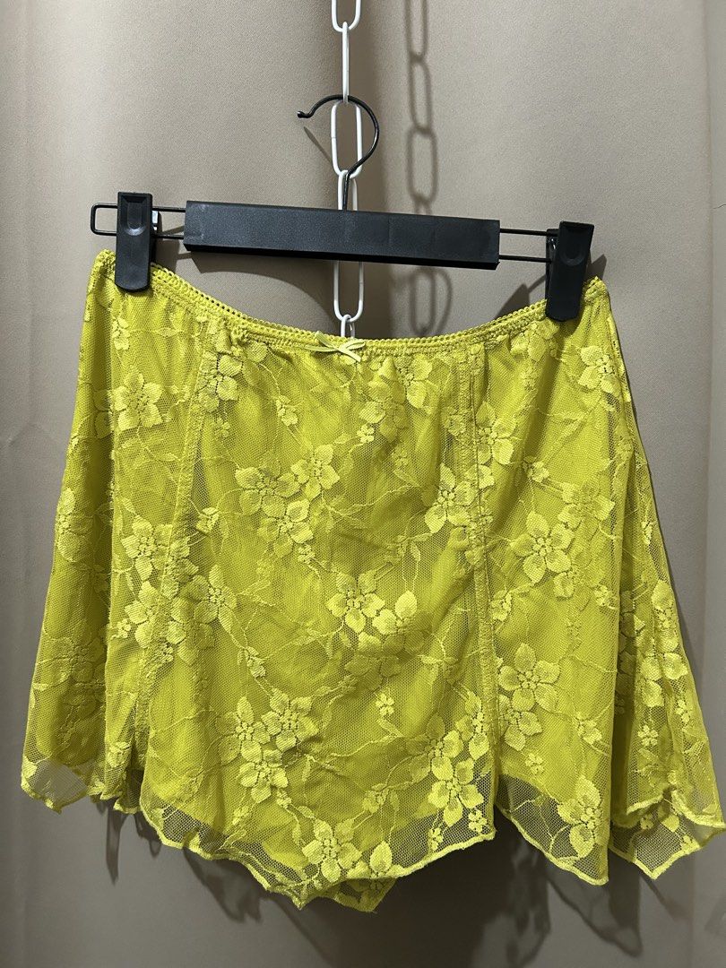 Lacy skirt (Category: Skirts) located in Manila. Submitted by dailydellie (Listing ID 1468068097, Image 1). Description: Size small on tag 26-28 medida size Taguig City location.