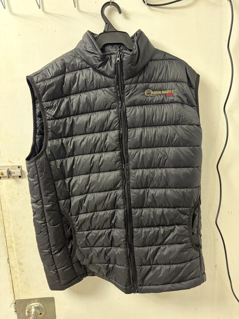 LARGE BLACK PUFFER JACKET (NEGOTIABLE) (Category: Vests) located in Bacoor. Submitted by ohitswaltz (Listing ID 1468147426, Image 1). Description: Meetup around Bacoor area only. Pickup via Lalamovw (Payment FIRST)..
