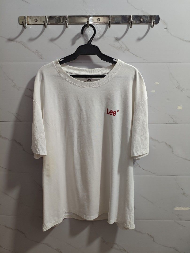 Lee White Classic Men Tshirt (Category: Shirts) located in Baguio. Submitted by cool_chic (Listing ID 1468102869, Image 1). Description: Lee White Classic Men Tshirt Color Rate 9.5/10 Complete Tags Flaw Stains Cotton Tela Machine Washed Size XL To 2XL Dimes 24 Width 28 Length Price P220.