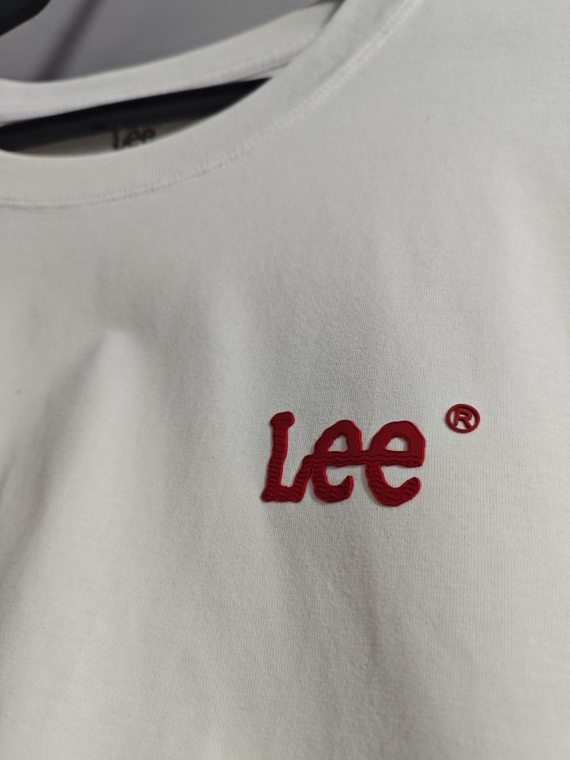 Lee White Classic Men Tshirt (Category: Shirts) located in Baguio. Submitted by cool_chic (Listing ID 1468102869, Image 3). Description: Lee White Classic Men Tshirt Color Rate 9.5/10 Complete Tags Flaw Stains Cotton Tela Machine Washed Size XL To 2XL Dimes 24 Width 28 Length Price P220.