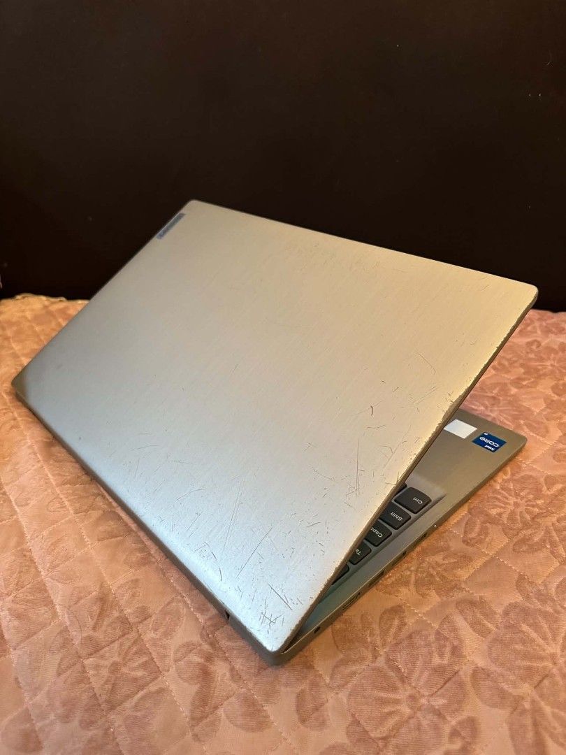 LENOVO IDEAPAD SLIM 3 (Category: Laptops & Notebooks) located in Pasig City. Submitted by erhecca.bear (Listing ID 1468169437, Image 3). Description: LENOVO IDEAPAD SLIM 3 Quick Specs: -intel core i5-1135G7 -intel(R) Iris(R) Xe Graphics -8GB RAM // 512gb SSD nvme -60Hz Refresh rate -14inches diagonally -GOOD FOR OFFICE, VA, School & Editing etc. Inclusion: -unit and charger itself ISSUE ‼️: scratches/ paint chips see pics.
