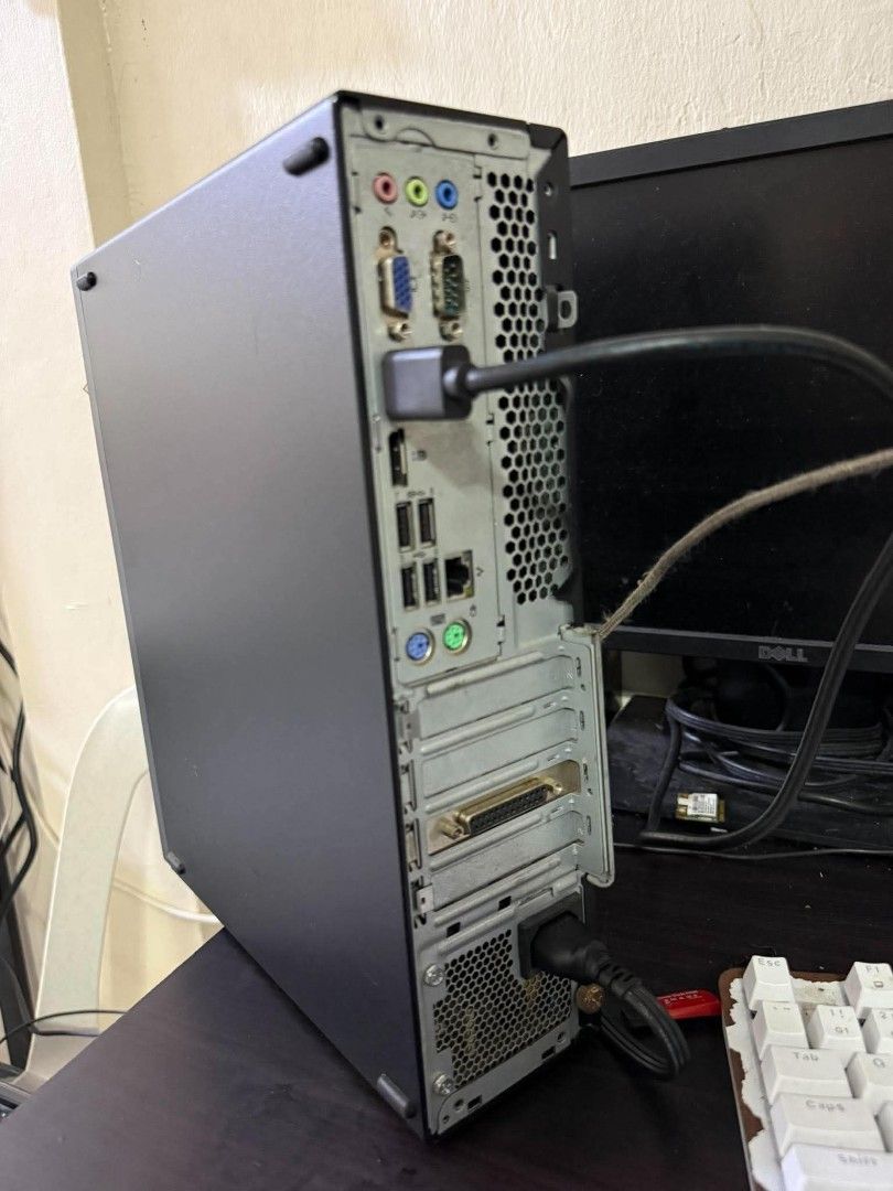 Lenovo thinkcentre SFF (Category: Desktops) located in Manila. Submitted by happyearth.953a15 (Listing ID 1468122664, Image 2). Description: Lenovo thinkcentre SFF I5 7th gen Intel UHD Graphics 630 8gb ram 256gb ssd Windows 11 pro OS Unit with power cord 💸💸 6,500 Location: San Andres bukid manila Pick up or deliver cod.