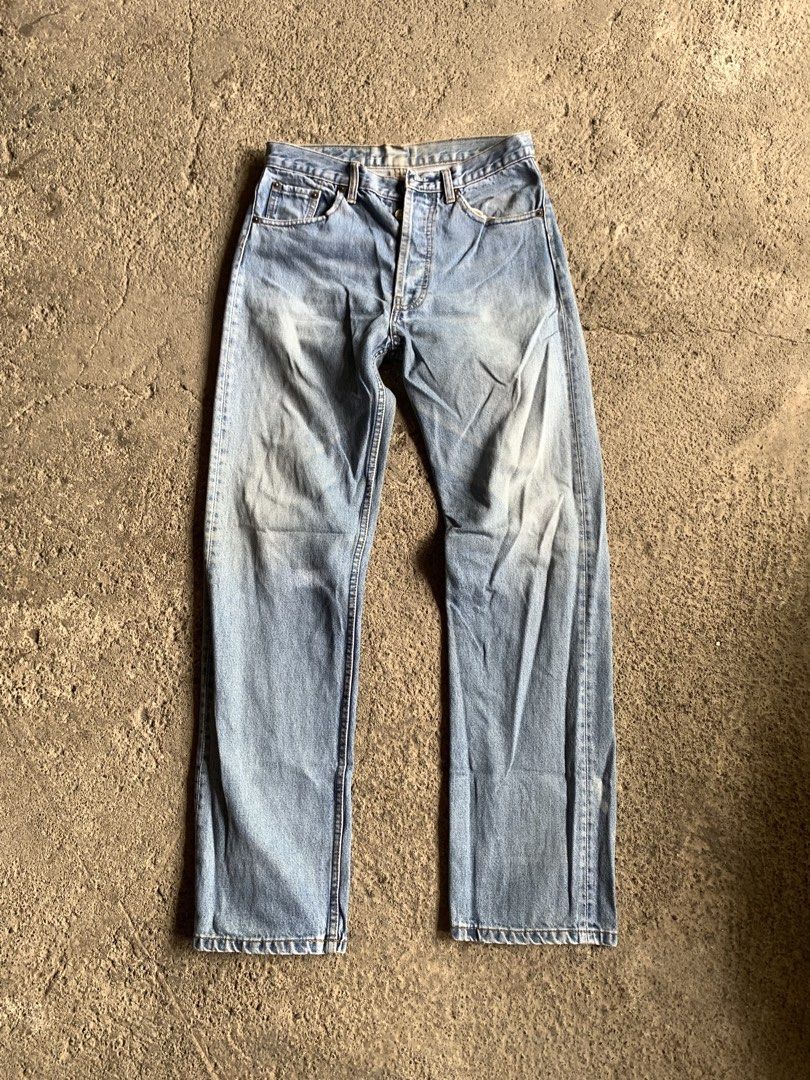 Levis 501 pants (Category: Jeans) located in Davao. Submitted by posasprinc42208 (Listing ID 1468183227, Image 1). Description: Vintage Levis 501 Need wash W-28 L-41 Leghole-8 Thigh-10 Price: 450+sf.
