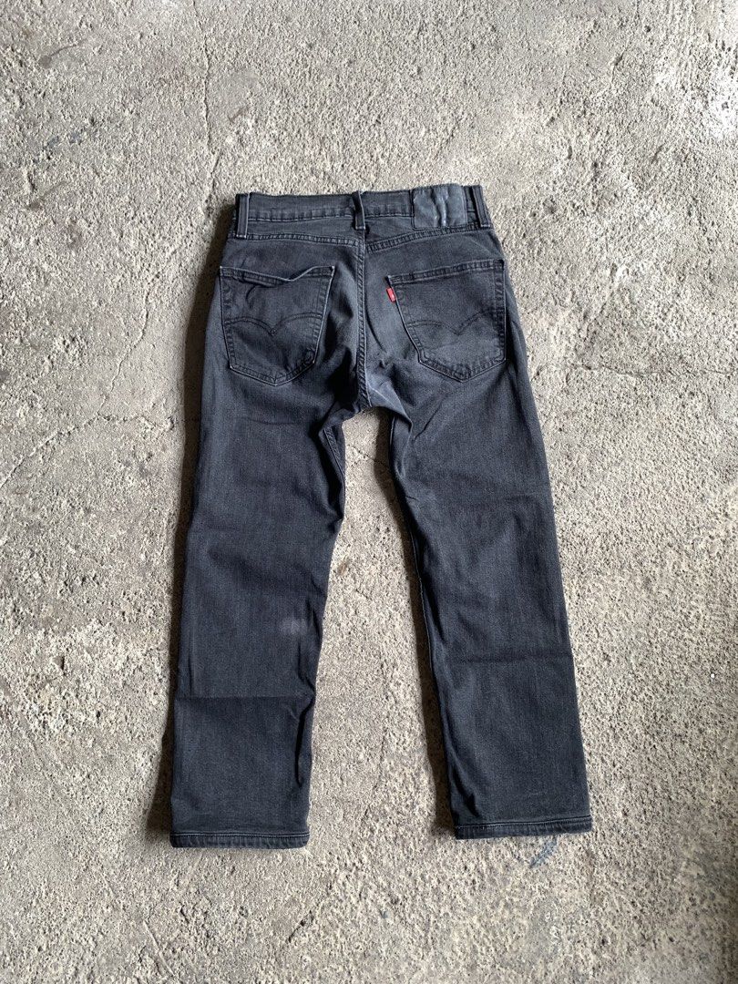 Levis 505 pants (Category: Jeans) located in Davao. Submitted by posasprinc42208 (Listing ID 1468183636, Image 2). Description: Vintage Levis 505 pants W-28 L-35 Leghole-7 Thigh-10 Price:350+sf.