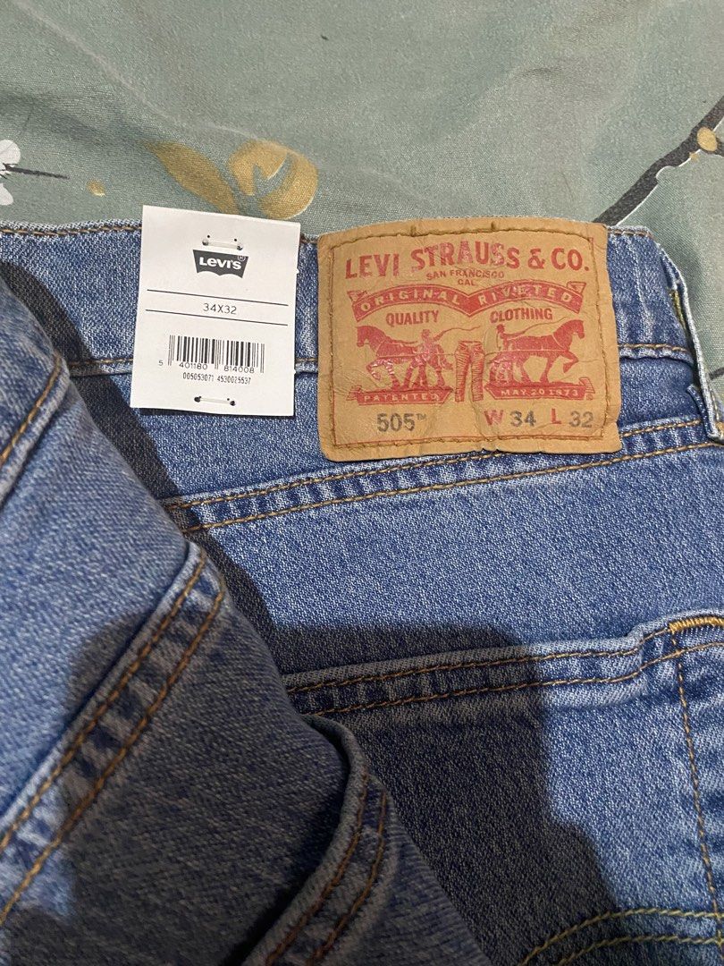 Levi's 505 Regular Fit sz 34 (Category: Jeans) located in Angeles City. Submitted by newdog.4e8b71 (Listing ID 1468270768, Image 1). Description: Brand new Rfs: Honest reason di kasya Original but steal price MoD: LBC Loc: Nueva Vizcaya.