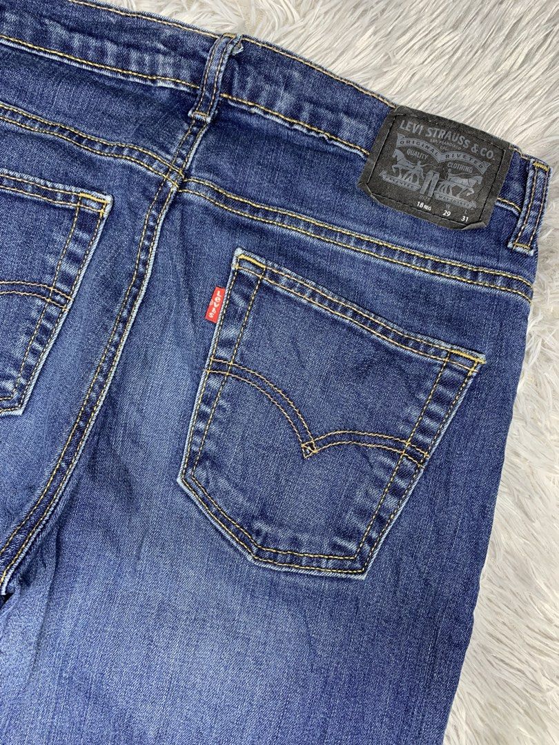 Levis 511 (Category: Jeans) located in Bacolod City. Submitted by ocean_us (Listing ID 1468157077, Image 3). Description: Levis 511 ____________________________ Slim Fit Jeans Details: ▪️Size 29 x 31 ▪️Dimes 29 x 41 ▪️Hem 7 ▪️No issues ▪️Php 799 ▪️PLUS SHIPPING FEE Pm, Thanks ✅We ship Nationwide via Jnt Express ✅We do video call for assurance 📍Bacolod City Negros Occidental.