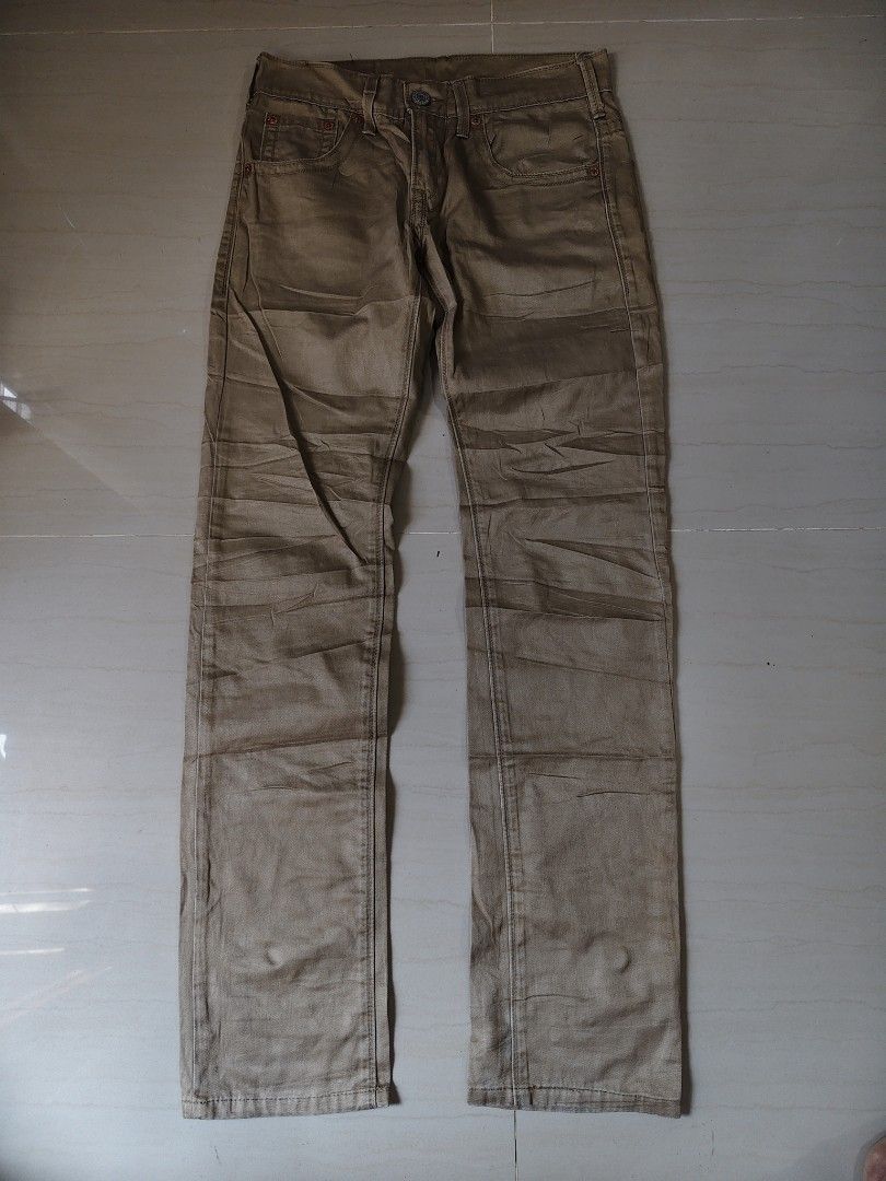 Levi's 511 Straight Cut Size 30 On Tag (Category: Jeans) located in Iloilo. Submitted by branded-boy0422_16 (Listing ID 1468064822, Image 2). Description: Actual Size W: 30-31 L: 42 LO: 7 Excellent to as new No issue.