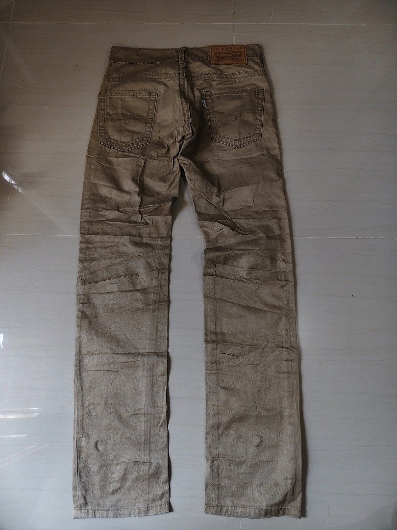 Levi's 511 Straight Cut Size 30 On Tag (Category: Jeans) located in Iloilo. Submitted by branded-boy0422_16 (Listing ID 1468064822, Image 1). Description: Actual Size W: 30-31 L: 42 LO: 7 Excellent to as new No issue.
