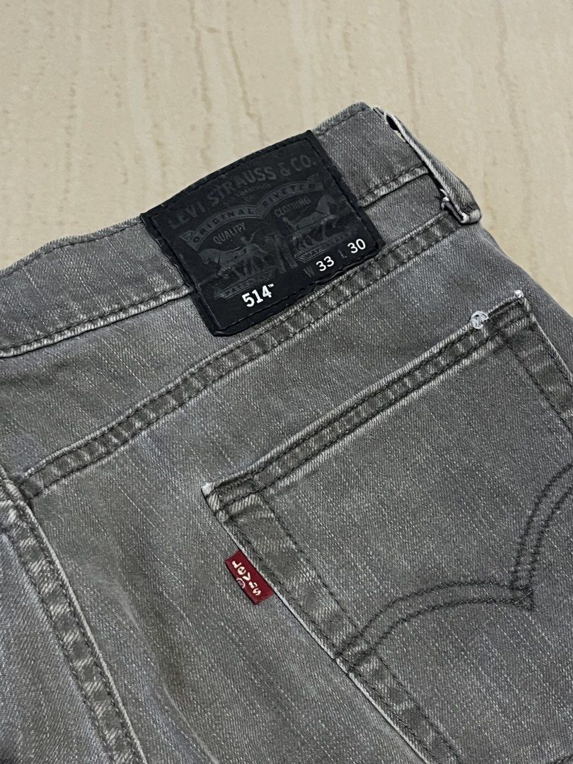 Levi’s 514 Jeans (Category: Jeans) located in Talisay. Submitted by arabell21 (Listing ID 1468158952, Image 3). Description: Good as new condition W33 L30 on tag Dimes W33 L40.5 HEM8.5 Color rate 9.5/10 Need wash No issue.