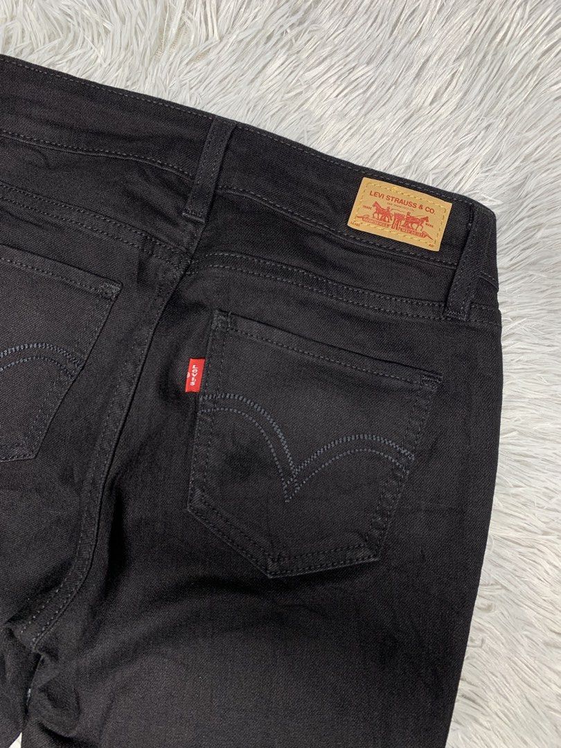 Levis 535 for Women (Category: Jeans) located in Bacolod City. Submitted by ocean_us (Listing ID 1468154214, Image 3). Description: Levis 535 for Women ____________________________ Details: ▪️Size on tape: 25 ▪️Dimes 25 x 38 ▪️Hem 4.25 ▪️Good as new ▪️Php 799 ▪️PLUS SHIPPING FEE Pm, Thanks ✅We ship Nationwide via Jnt Express ✅We do video call for assurance 📍Bacolod City Negros Occidental.