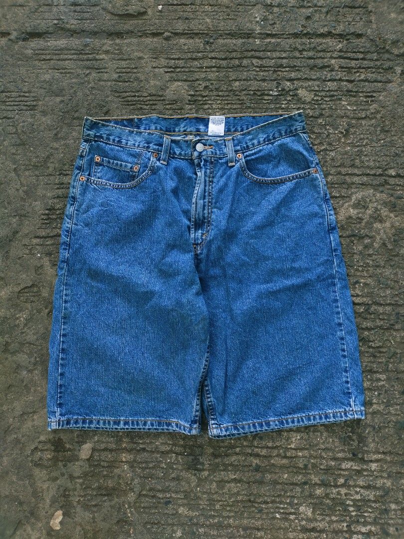 Levis 569 denim jorts (Category: Shorts) located in Manila. Submitted by kobemodina_0330 (Listing ID 1468070202, Image 1). Description: Levis 569 denim jorts Size 34/36 fittings Crispy Condition 750 + sf 📥.