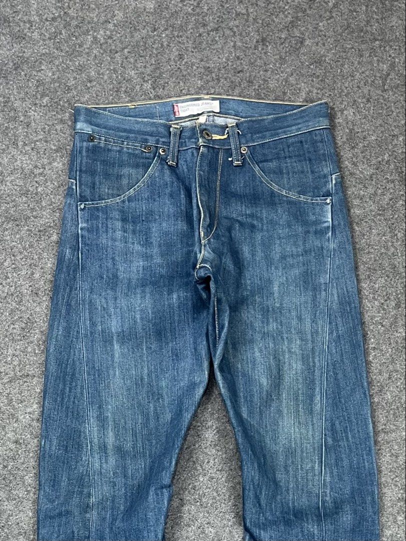 Levi’s Single pocket Engineered Jeans (Category: Activewear) located in Zamboanga. Submitted by deconstrukt.fit (Listing ID 1468280840, Image 2). Description: Levi’s Single pocket Engineered Jeans an iconic denim line originally launched by Levi Strauss & Co. This line is famous for its twisted side seams and darted yoke, which are tailored to naturally follow the contours of the legs for increased comfort and freedom of movement. this specific e