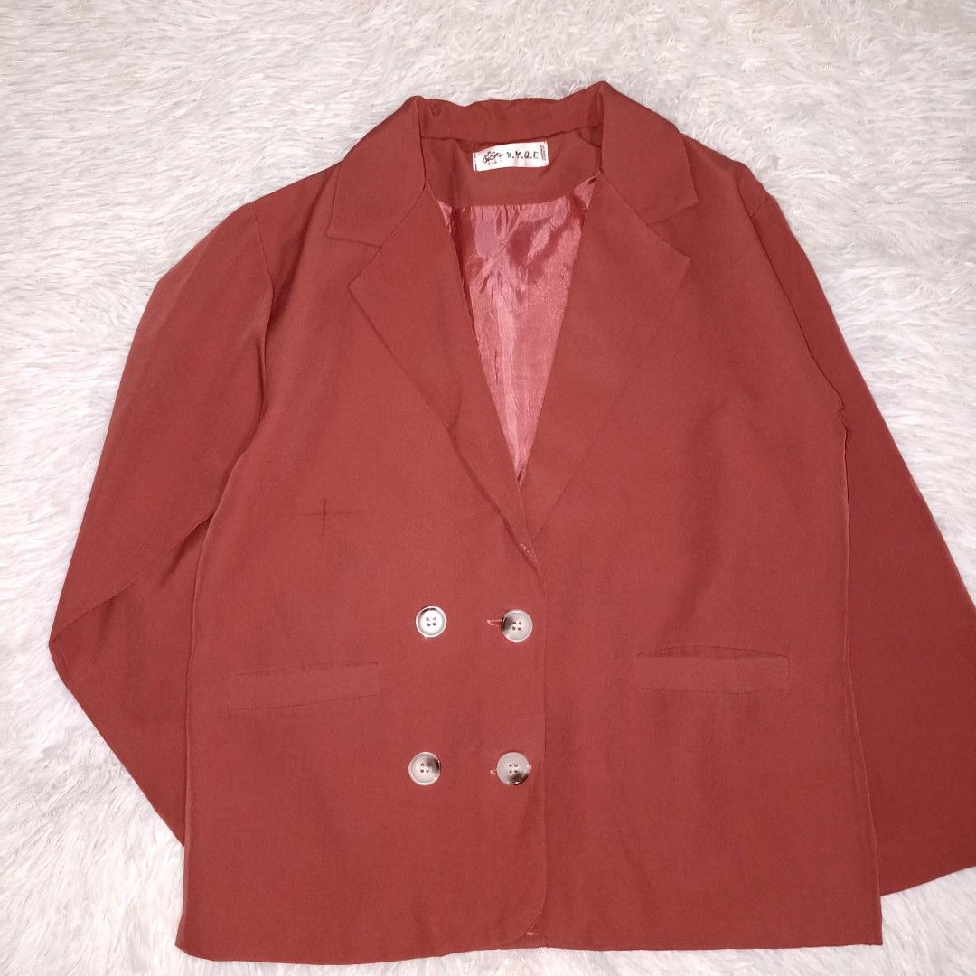 Light Red Coat For Kid (Category: Coats, Jackets and Outerwear) located in Manila. Submitted by goldenmountain.e4137d (Listing ID 1468180525, Image 1). Description: Light weight. Still in good condition. Half lining on the inside..