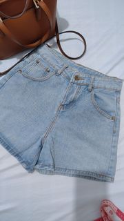 (Category: ) located in . Submitted by annjjjjj (Listing ID 1468083054, Image 1). Description: .