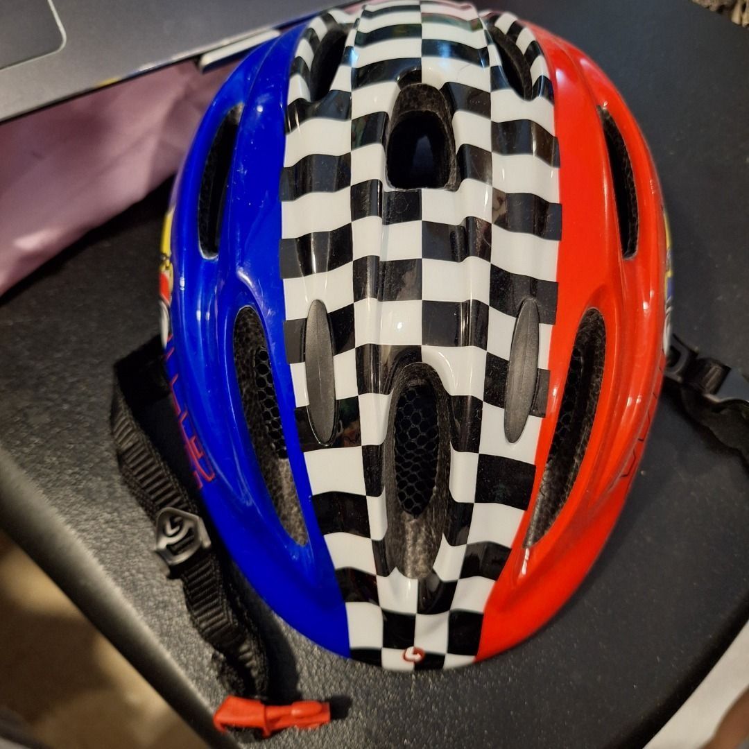 LIMAR Kids Helmet (Category: Bicycles) located in General Trias. Submitted by aeunice (Listing ID 1468116311, Image 2). Description: Limar Model 124 kids Size S (45-54 cm), weighs 190g, and CE EN 1078 certified. In Good Condition. Features adjustable straps and intact foam padding. Meet up / Shipping via Lalamove, JnT, Gogo Express & LBC .