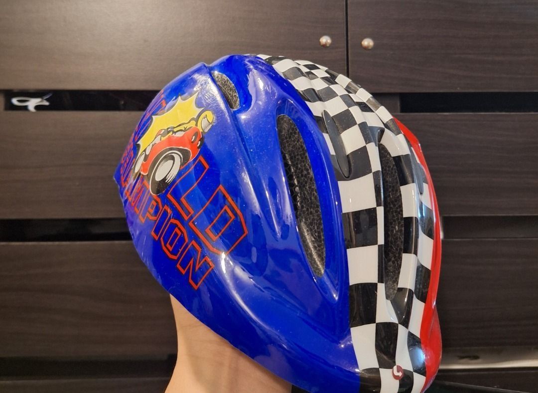 LIMAR Kids Helmet (Category: Bicycles) located in General Trias. Submitted by aeunice (Listing ID 1468116311, Image 1). Description: Limar Model 124 kids Size S (45-54 cm), weighs 190g, and CE EN 1078 certified. In Good Condition. Features adjustable straps and intact foam padding. Meet up / Shipping via Lalamove, JnT, Gogo Express & LBC .
