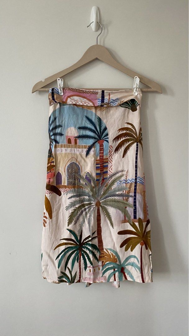 Linen Mini Tube Dress (Category: Dresses) located in Lapu Lapu. Submitted by bries.collection (Listing ID 1468203726, Image 2). Description: ⭐️freesize, fits XS to M ⭐️no flaw ⭐️only worn for affiliate 📍: Lapu-Lapu City, Cebu.