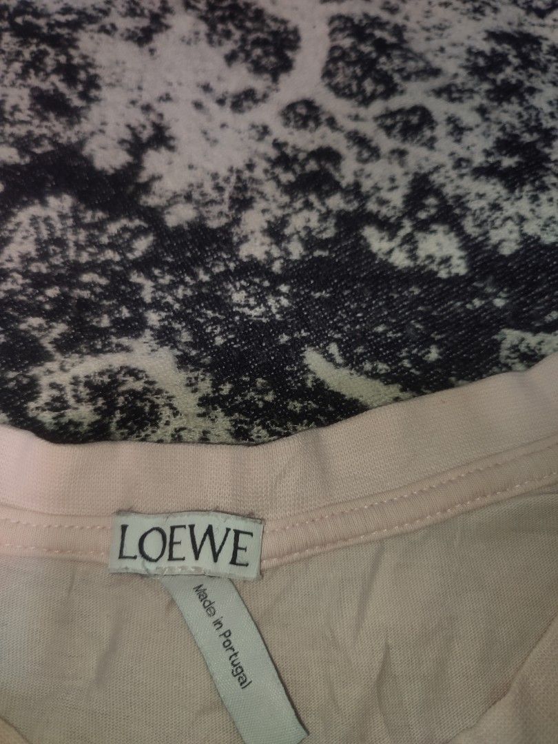 Loewe (Category: Tshirts & Polo Shirts ) located in Cagayan de Oro. Submitted by jaypeedeistilo (Listing ID 1468082502, Image 3). Description: Loewe still in a good condition✅ dimes: 20×27✅.