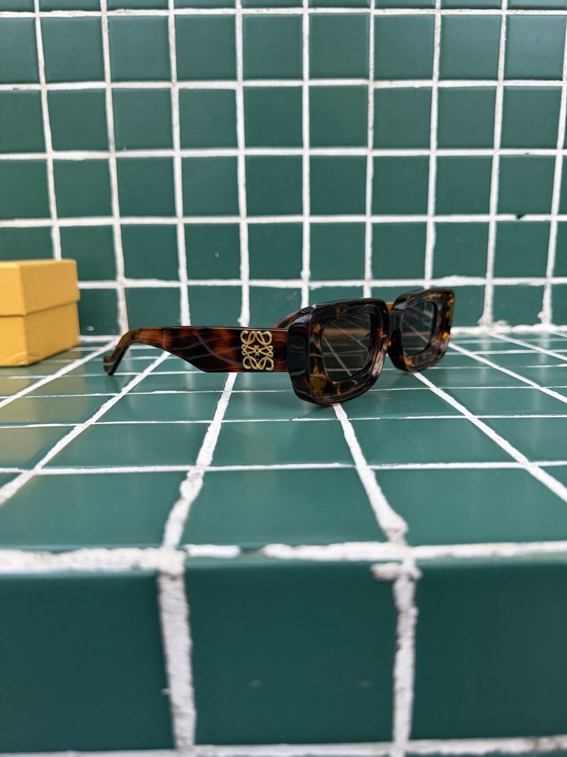 LOEWE (Category: Luxury Accessories) located in Angeles City. Submitted by secondluxph (Listing ID 1468195284, Image 3). Description: -LOEWE RECTANGULAR ACETATE SUNGLASSES -LW40101I -HAVANA DARK TORTOISESHELL ACETATE AND SOLID BROWN LENSES -PRISTINE CONDITION -JAPAN/HONGKONG SOURCE.