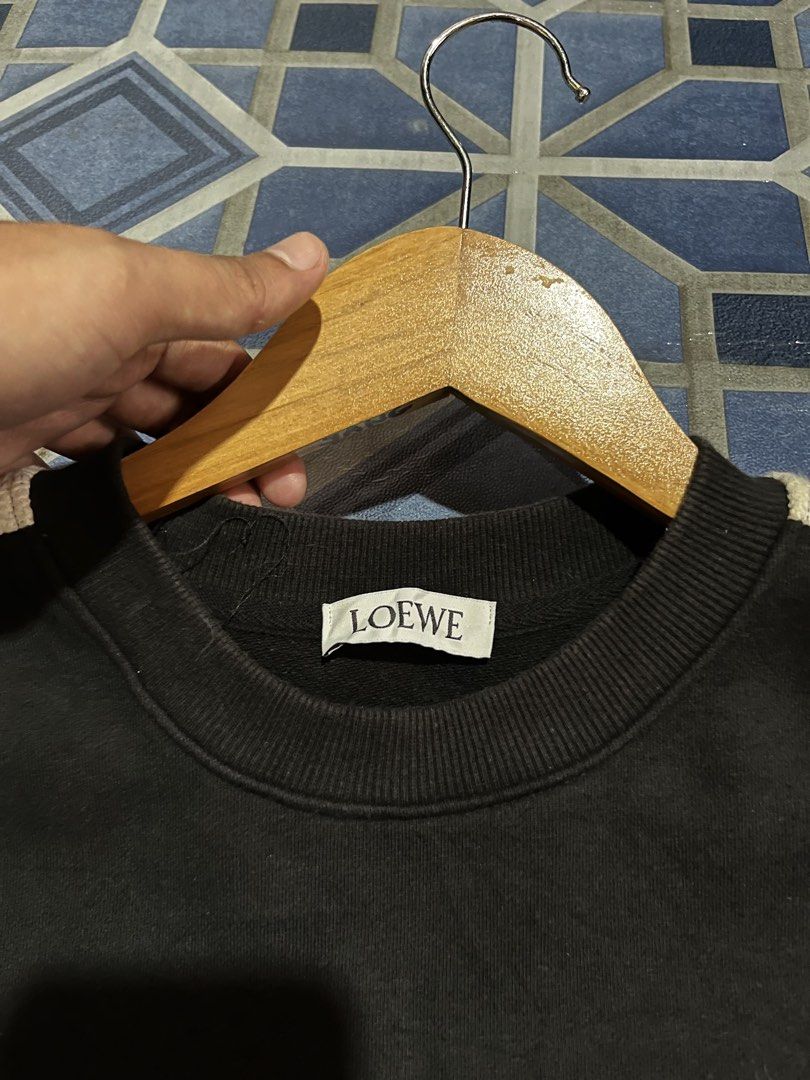 Loewe crewneck (Category: Formal Shirts) located in Hinatuan. Submitted by jam_jam07 (Listing ID 1468177267, Image 3). Description: Need wash 9/10 color rate.