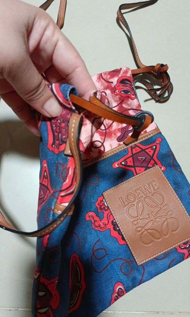 Loewe Paula's Ibiza Small Drawstring (Category: Luxury Bags & Wallets) located in Butuan. Submitted by bonz87 (Listing ID 1468096084, Image 2). Description: Loewe Paula's Ibiza Small Drawstring Pouch Excellent condition No issue.