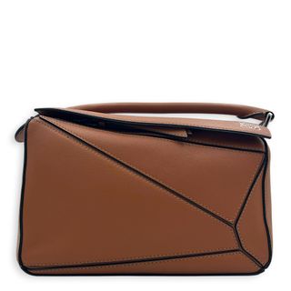 (Category: ) located in . Submitted by carousellluxury (Listing ID 1468100101, Image 1). Description: .