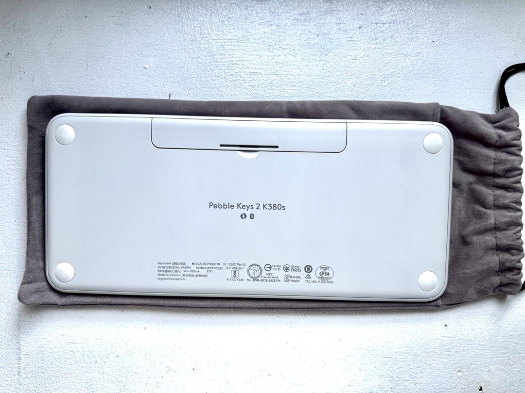 Logitech Pebble Keys 2 K380s Slim Silent Wireless Bluetooth USB Apple Mac PC Windows Keyboard (Category: Computer Keyboard) located in Manila. Submitted by ilovesnoopyyy55 (Listing ID 1468142315, Image 2). Description: Free keyboard pouch! Excellent condition, like new! Logitech Pebble Keys 2 K380s Slim Silent Wireless Bluetooth USB Apple Mac PC Windows Keyboard.