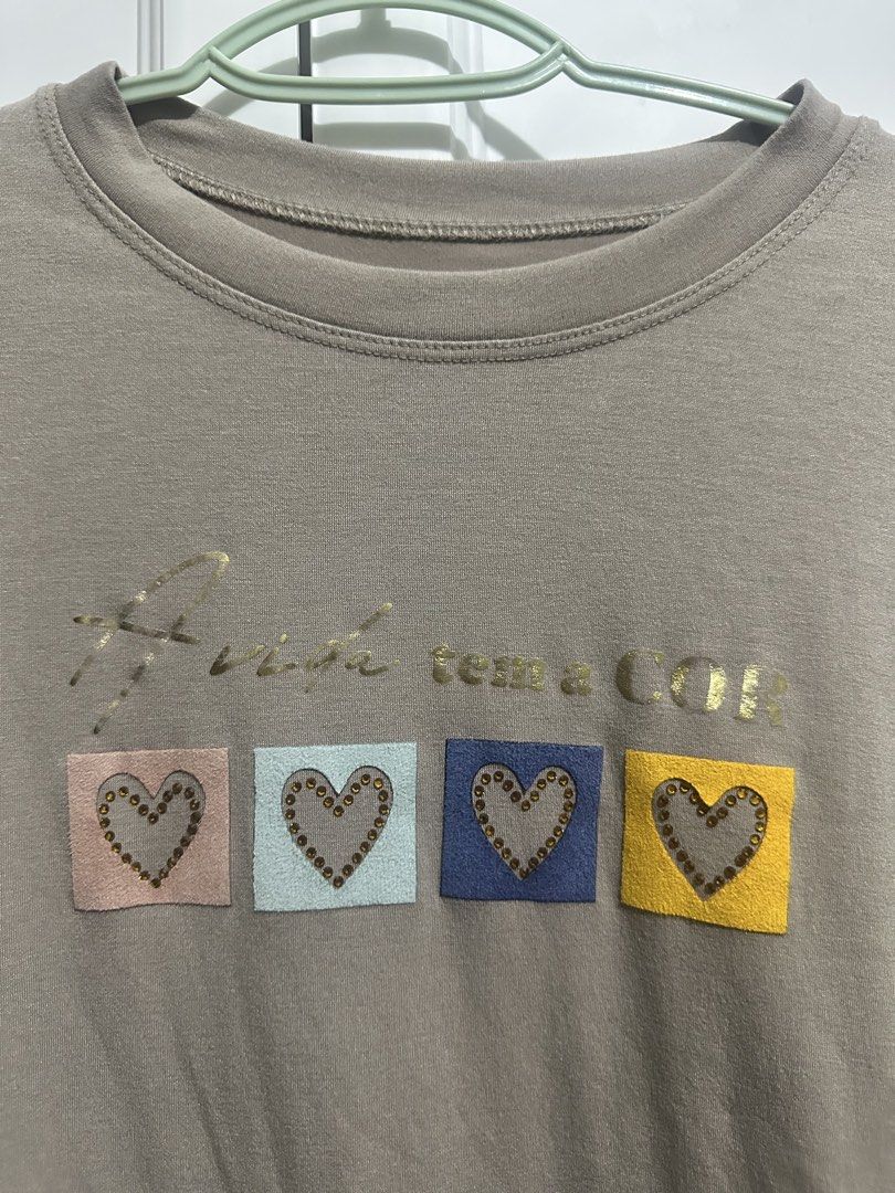 Long Sleeve Top (Category: Longsleeves) located in Naic. Submitted by cilissa (Listing ID 1468253540, Image 2). Description: used twice cute print Med to Large size PM for more details or inquiries .