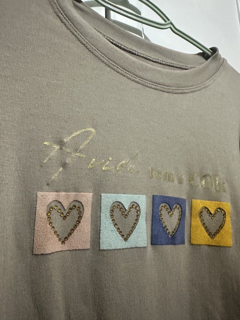 Long Sleeve Top (Category: Longsleeves) located in Naic. Submitted by cilissa (Listing ID 1468253540, Image 3). Description: used twice cute print Med to Large size PM for more details or inquiries .