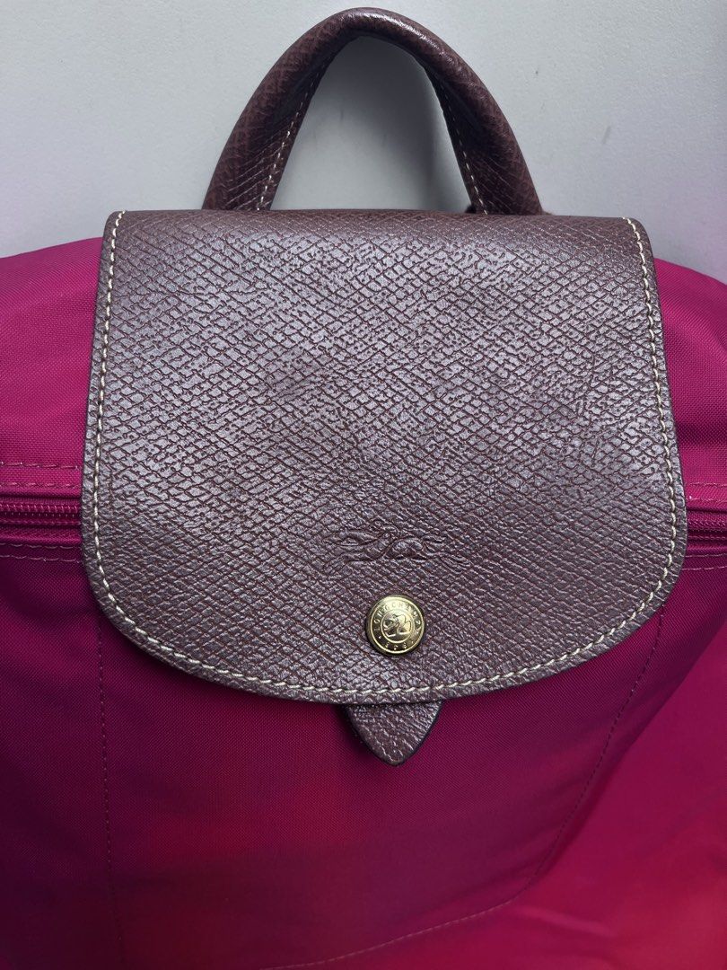 Longchamp (Category: Backpacks) located in Dagupan City. Submitted by calmocean-f675cc (Listing ID 1468081533, Image 3). Description: Longchamp Authentic Backpack Color red 1750.