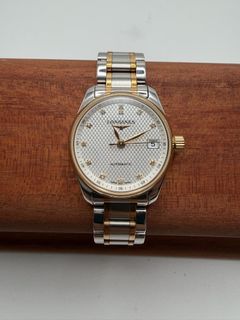 (Category: ) located in . Submitted by rj_authenticwatchesandmore (Listing ID 1468079215, Image 1). Description: .