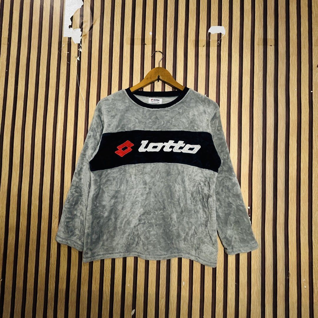 LOTTO GREY S160 21x24 (Category: Coats, Jackets and Outerwear) located in Dasmarinas. Submitted by yg_supplies (Listing ID 1468129620, Image 1). Description: LOTTO GREY S160 21x24.