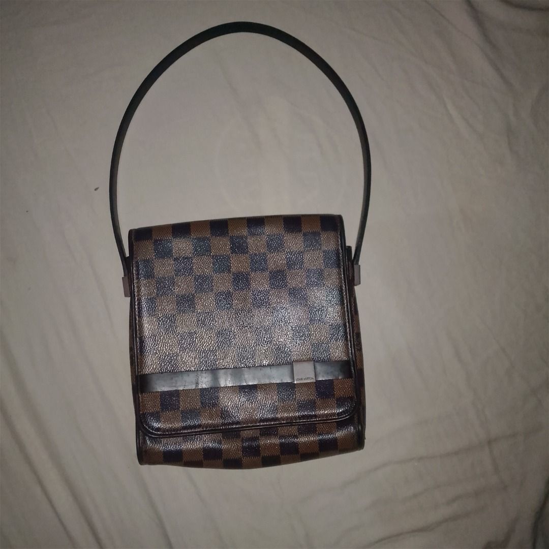 louis vuitton (Category: Luxury Bags & Wallets) located in Caloocan City. Submitted by demalatagiboy (Listing ID 1468077656, Image 1). Description: .