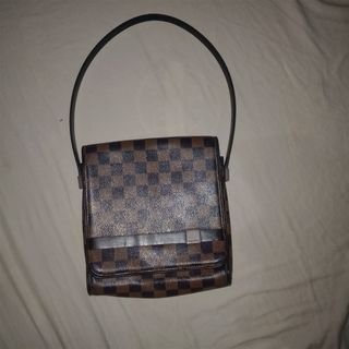 (Category: ) located in . Submitted by demalatagiboy (Listing ID 1468077656, Image 1). Description: .