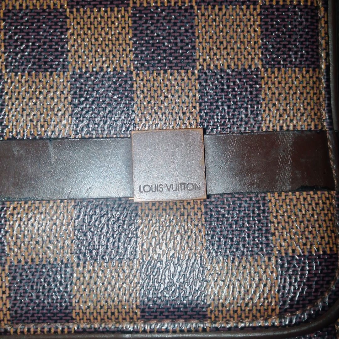 louis vuitton (Category: Luxury Bags & Wallets) located in Caloocan City. Submitted by demalatagiboy (Listing ID 1468077656, Image 2). Description: .