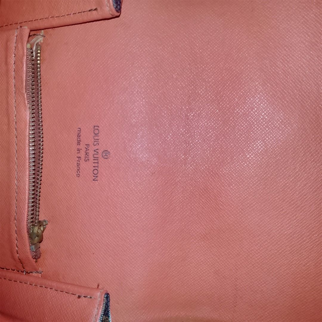 louis vuitton (Category: Luxury Bags & Wallets) located in Caloocan City. Submitted by demalatagiboy (Listing ID 1468077656, Image 3). Description: .