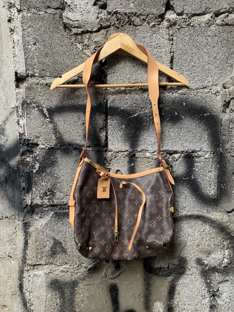 Louis Vuitton (Category: Luxury Bags & Wallets) located in Davao. Submitted by terrencefinds2.0 (Listing ID 1468111776, Image 1). Description: With small rubs Rank A-B See pic .