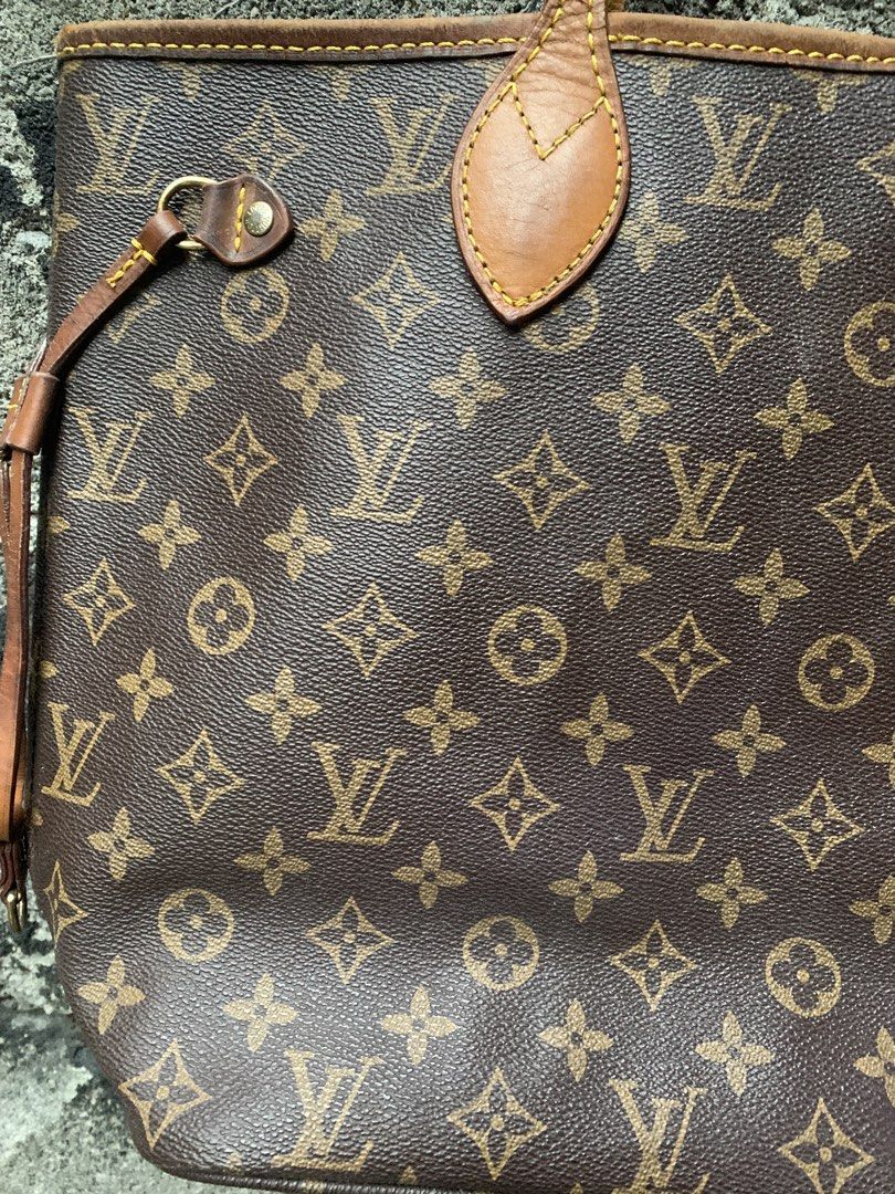 Louis Vuitton (Category: Luxury Bags & Wallets) located in Davao. Submitted by terrencefinds2.0 (Listing ID 1468123449, Image 3). Description: Issue nasa pic Still in presentable condition rank B.